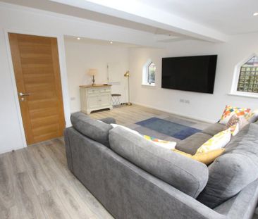 4 bedroom detached house to rent - Photo 6