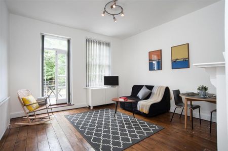 2 bedroom flat to rent - Photo 2