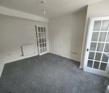 2 bedroom end of terrace house to rent - Photo 6