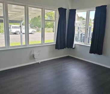 Warm, Modern - Photo 1