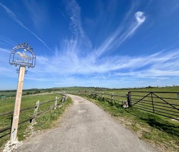 3 bedroom end of terrace house to rent - Photo 4