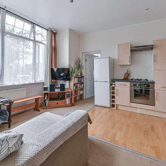 Tankerville Road, Streatham Common, SW16 - Photo 1