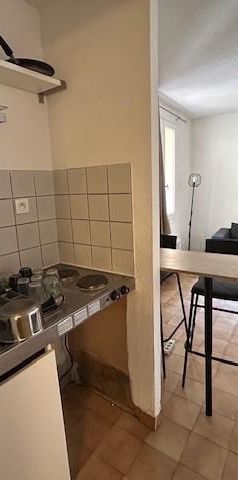 Location Appartement 1 pièce 15m² AIX EN PROVENCE 13100 - Photo 1