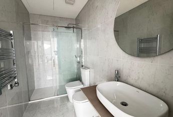 1 Bedroom Apartment with a view, Lapa, Lisboa