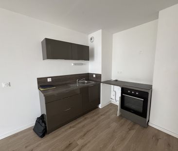 Location Appartement 2 pièces 44m² LILLE 59000 - Photo 2