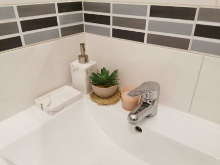 Nice room in Preciados, Madrid - Photo 5