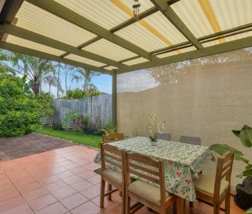 TWO BEDROOM UNFURNISHED DUPLEX WITH LARGE PRIVATE YARD - Photo 5