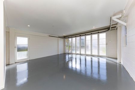 Make this home your castle! - Photo 3