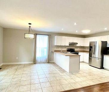 32 Rose Valley Way, Wasaga Beach Wasaga | $2300 per month | Plus Heat | Plus Water | Plus Hydro - Photo 6