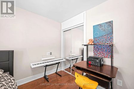 48 BRENDA CRESCENT - Photo 3