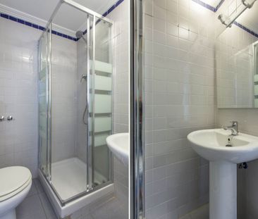 Lovely single room in Plaza Ávila Street - Photo 5