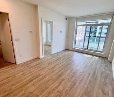 7th Floor – Water by the Park-1 bed plus den - Photo 6