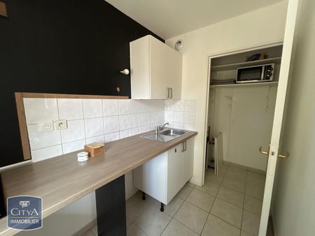 Location Appartement 2 pièces 48m² GUILHERAND GRANGES 07500 - Photo 5