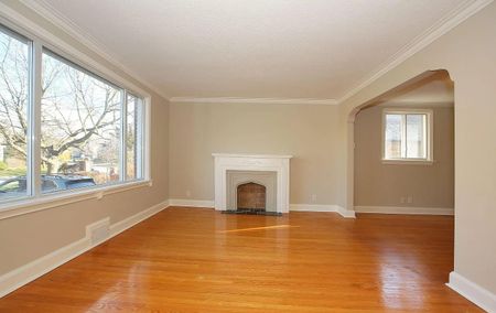For Lease - 34 Gwendolen Crescent, Toronto, Ontario - Photo 2