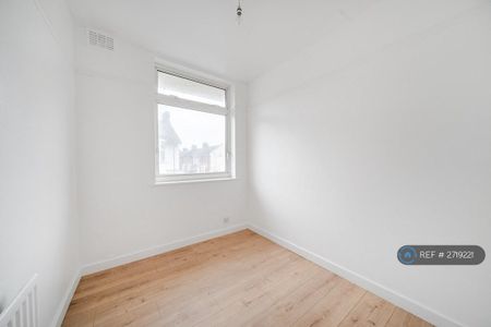 3 bedroom end of terrace house to rent - Photo 5