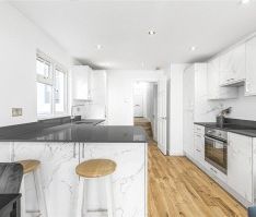 Furness Road, London, SW6 - Photo 3