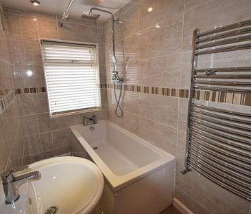 2 bedroom semi-detached house to rent - Photo 4