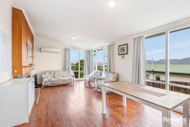 4-Bedroom Home with Spectacular MONA Views! - Photo 1