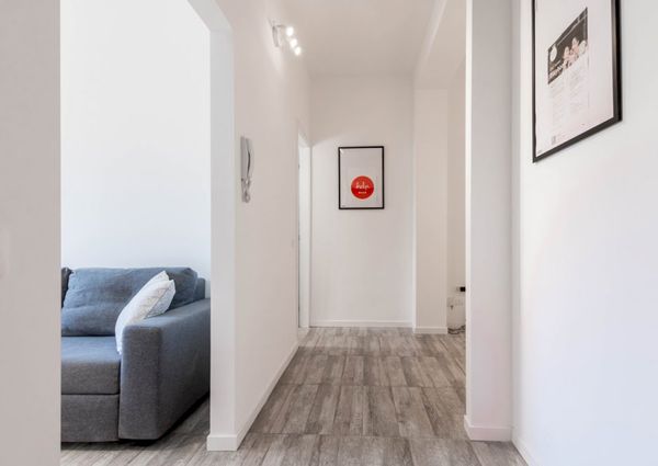 Wonderful single room in Via Riccardo Pitteri