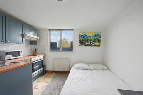 Flat 17 West Cromwell Road, Earls Court SW5 9QL - Photo 1