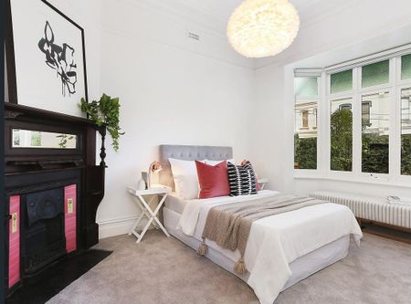 202 Inkerman Street, St Kilda East VIC 3183 - House For Rent | Domain - Photo 3