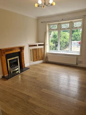 3 bedroom semi-detached house to rent - Photo 2