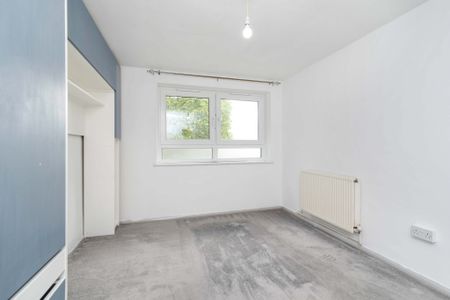 Spacious 1 Bed flat to let in East Ham - Photo 5