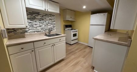 75 Weatherup, Lower Barrie | $1400 per month | Utilities Included - Photo 3