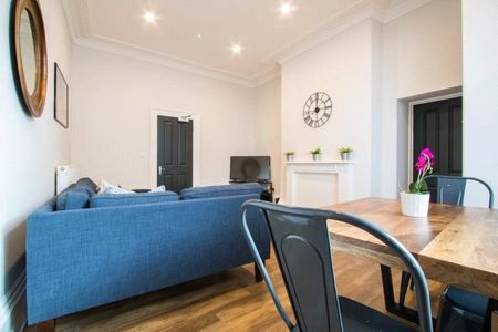 3 bedroom apartment to rent - Photo 2