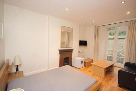 Studio to rent - Photo 4