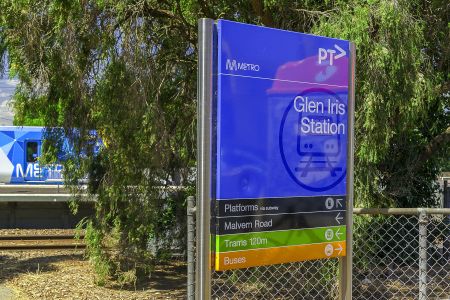 Sensational Carr Architect Designed Quiet Rear Town Residence - Photo 4