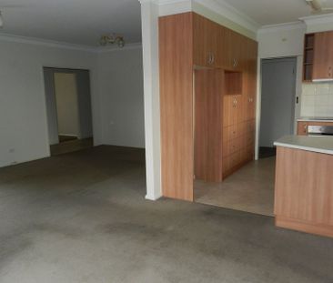 Neat & Tidy Home in South Shepparton! - Photo 4
