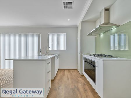 69 Lycaste Parade, TREEBY WA 6164 - Photo 4