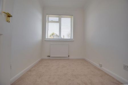 Ashlyn Close, Bushey, Hertfordshire - Photo 5