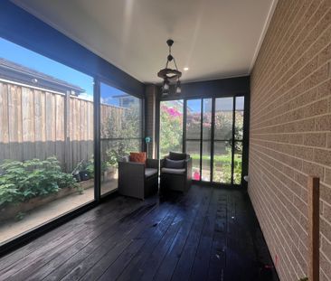 Elegant Home Designed for Comfort, Style, and Functionality - Photo 5