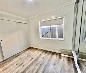 Private Studio Living Ideal for Singles! - Photo 2