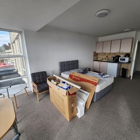 Studio to rent - Photo 4