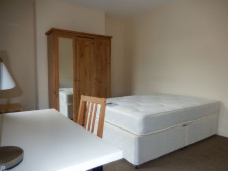 4 Bed Terrace house, Ventnor Street - Photo 3