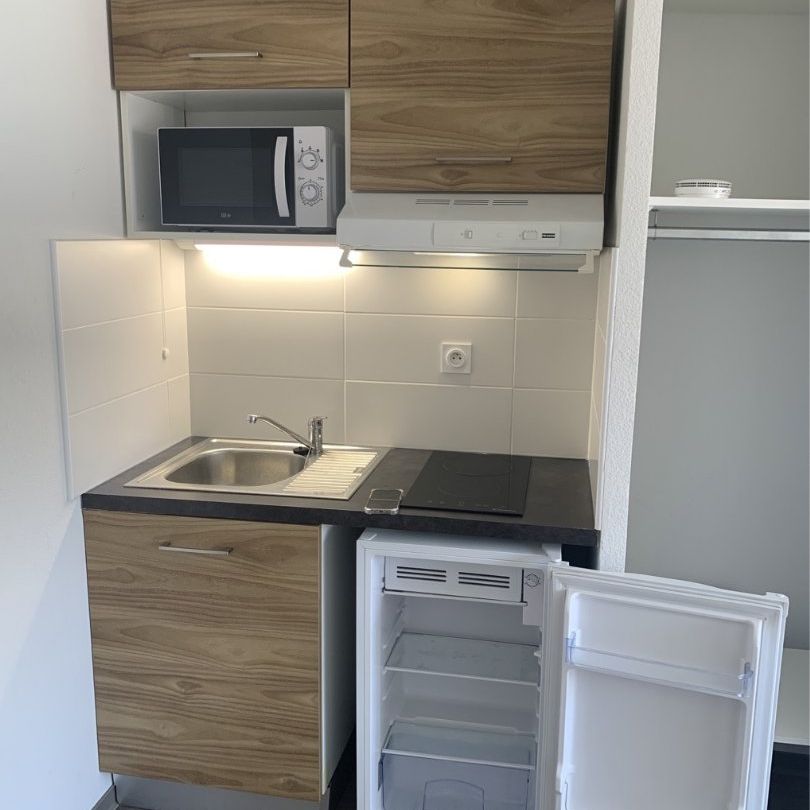Location Appartement 1 pièce 18m² MONTPELLIER 34000 - Photo 1