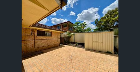 CLASSIC FAMILY HOME IN ROBERTSON! - Photo 3