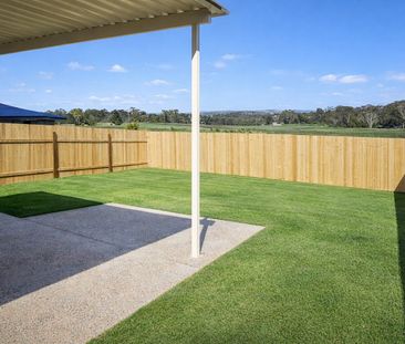 Modern unit in sought after area - Photo 5