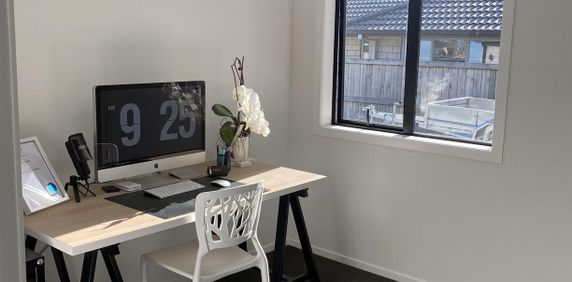 37 Livingstone Drive, Papamoa - Photo 2