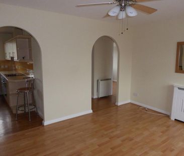 2 bedroom apartment to rent - Photo 6