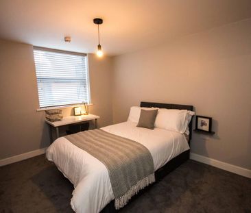 4 bedroom apartment to rent - Photo 2