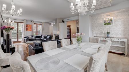 Po remoncie wolnostojący dom Wawer-ul Strzygłowska - Zdjęcie 5