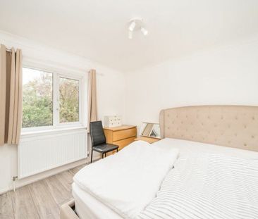 Morland Close, Hampton, TW12 - Photo 6