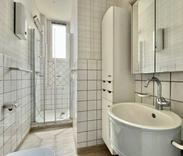 ++ Schön geschnittene Altbau-Wohnung ++ Balkon ++ für 1-2 Personen ... - Foto 4