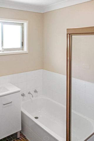 Home For Rent - Photo 4