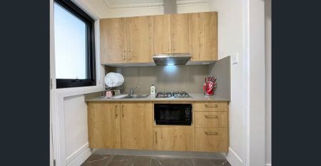 New Renovation Fully Furnished 3 Bedroom Apartment in Waterloo - Photo 5