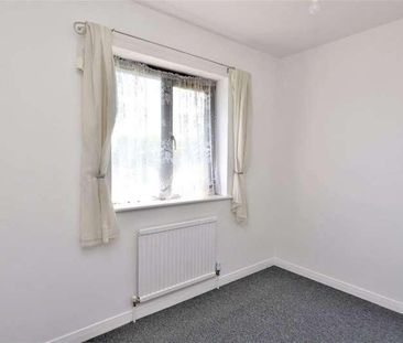 Midsummer Meadow, Shoeburyness, Essex, SS3 - Photo 2